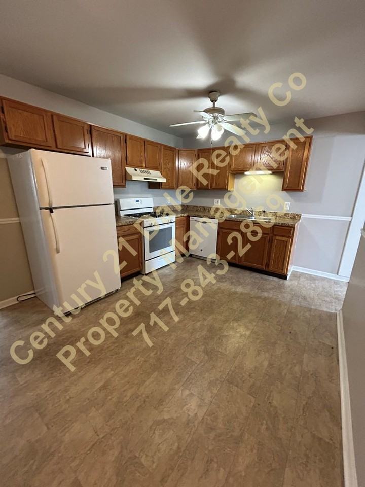 3133 Glen Hollow Dr - Photo 6 of 22