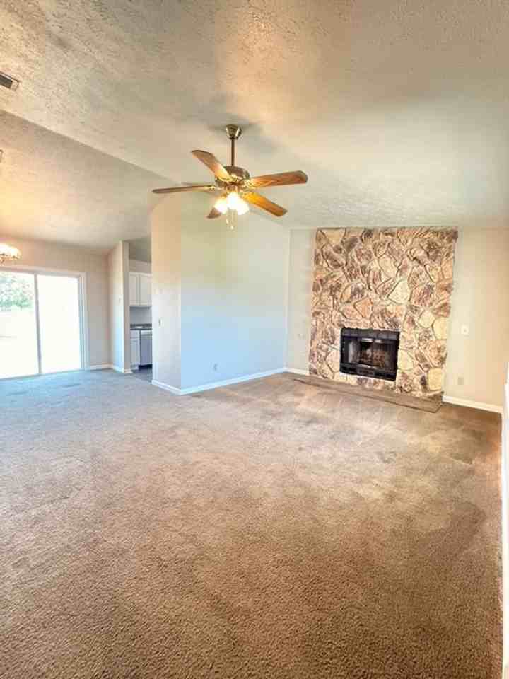 309 Courtford Dr - Photo 3 of 21