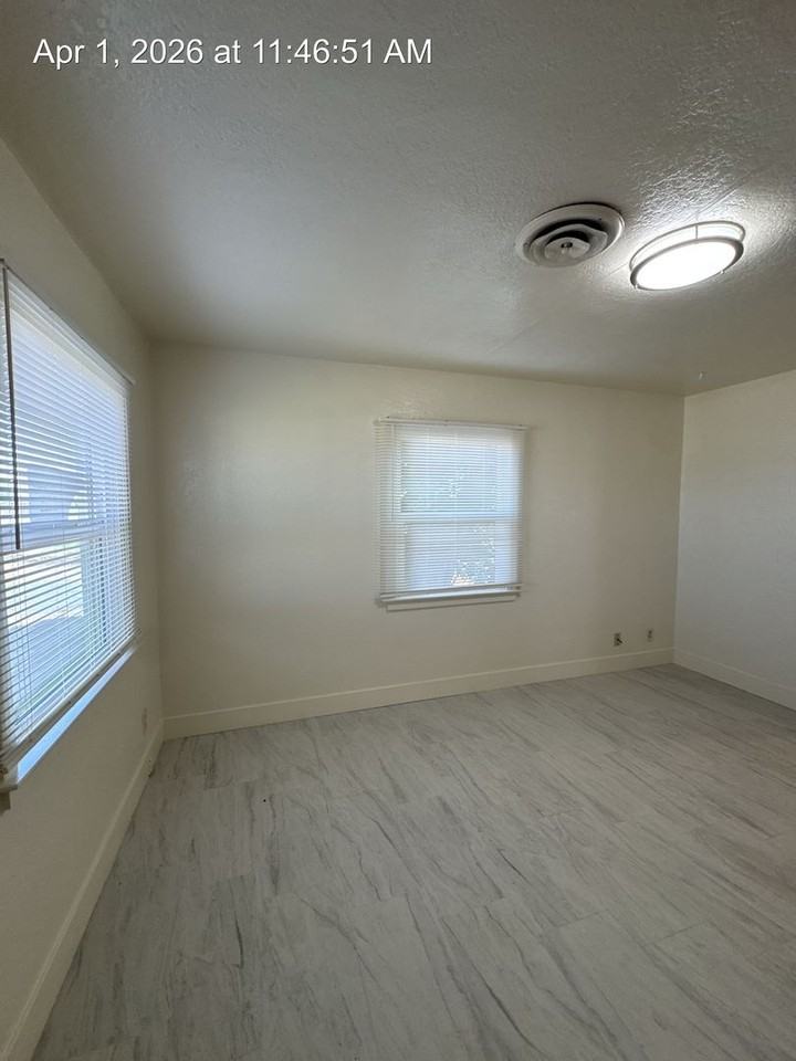 3625 W Prosperity Ave - Photo 3 of 20