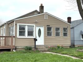 featured image of 1424 N Denny St