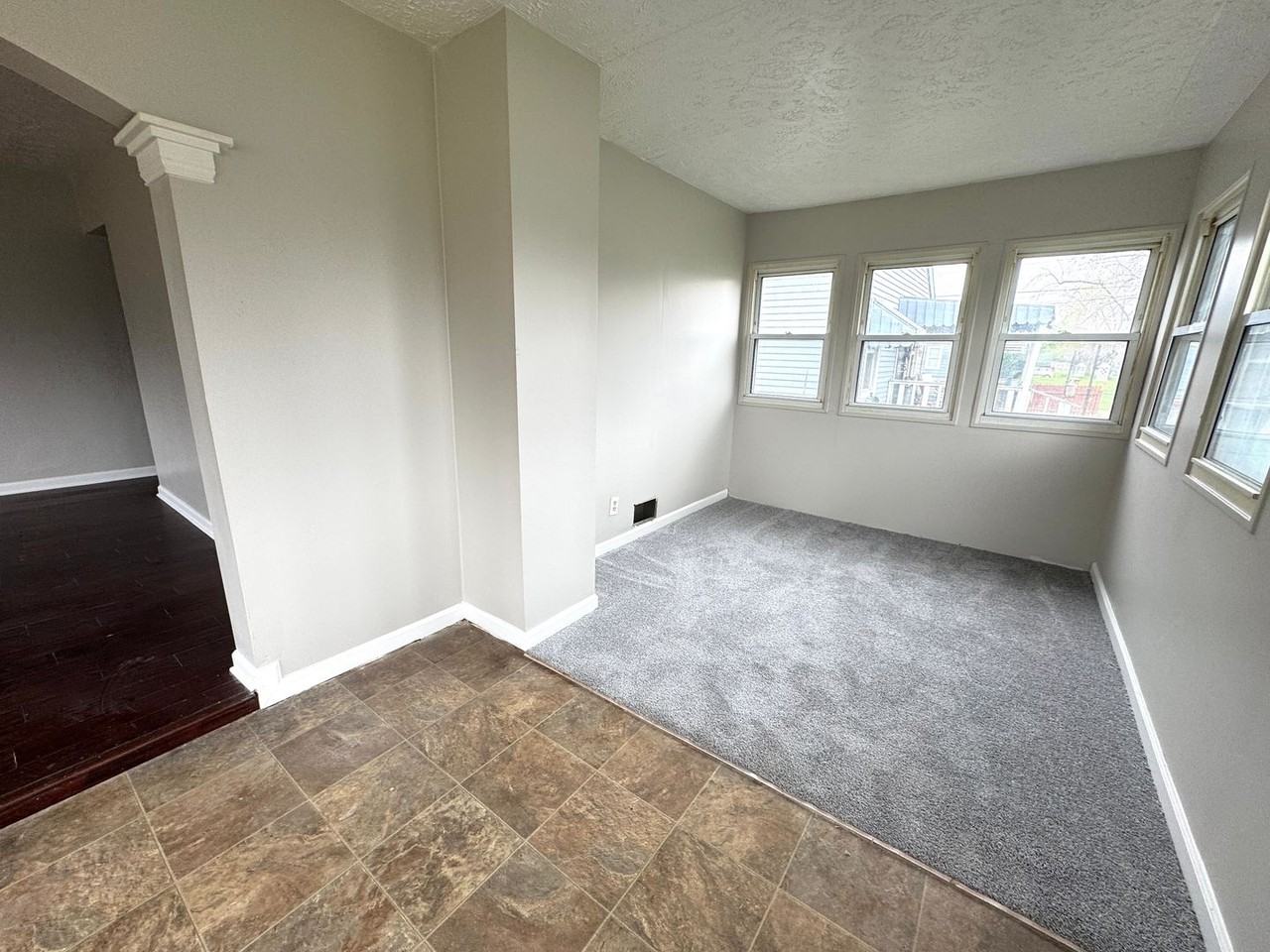 1424 N Denny St - Photo 2 of 26