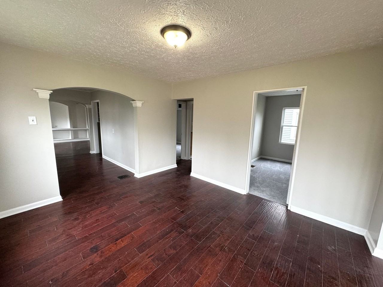 1424 N Denny St - Photo 5 of 26