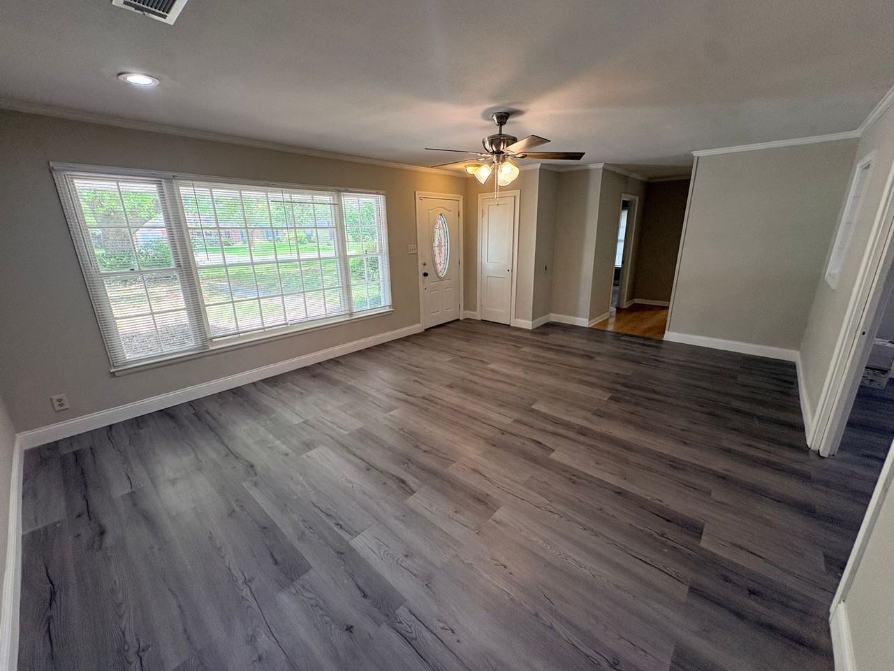 2406 2nd Ave - Photo 2 of 13