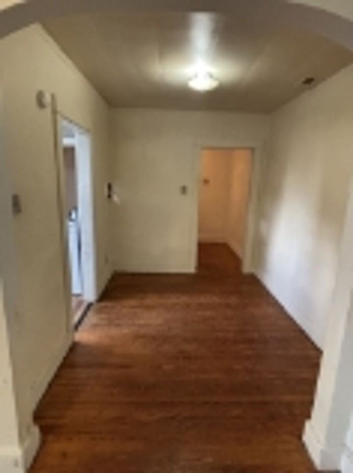 147B Center St - Photo 2 of 10