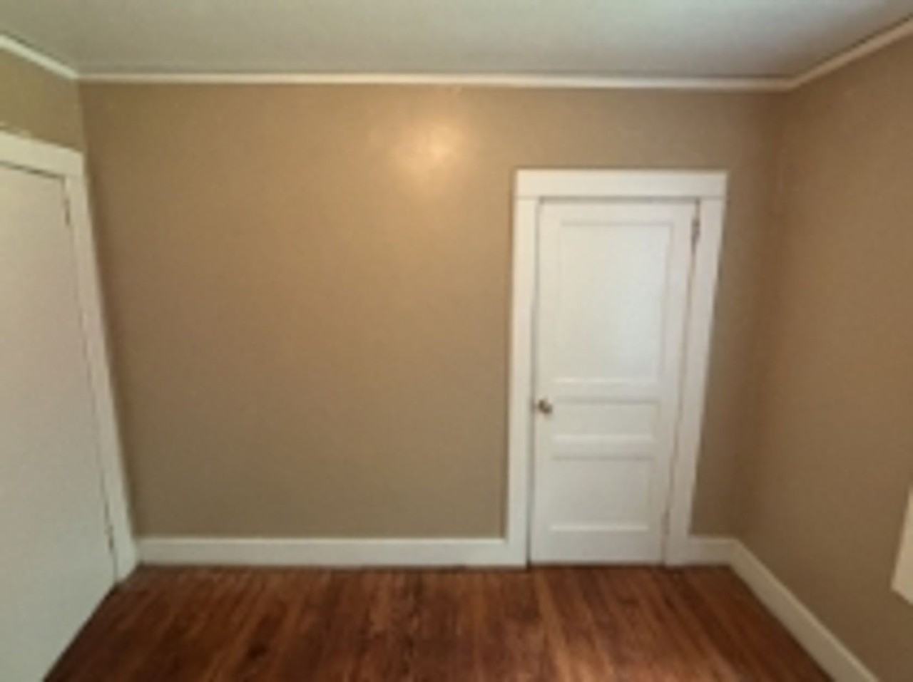 147B Center St - Photo 6 of 10