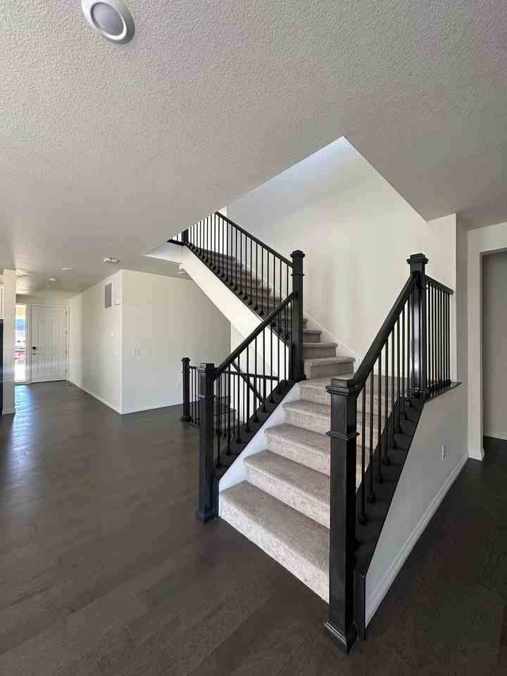 513 176th Ave - Photo 3 of 14