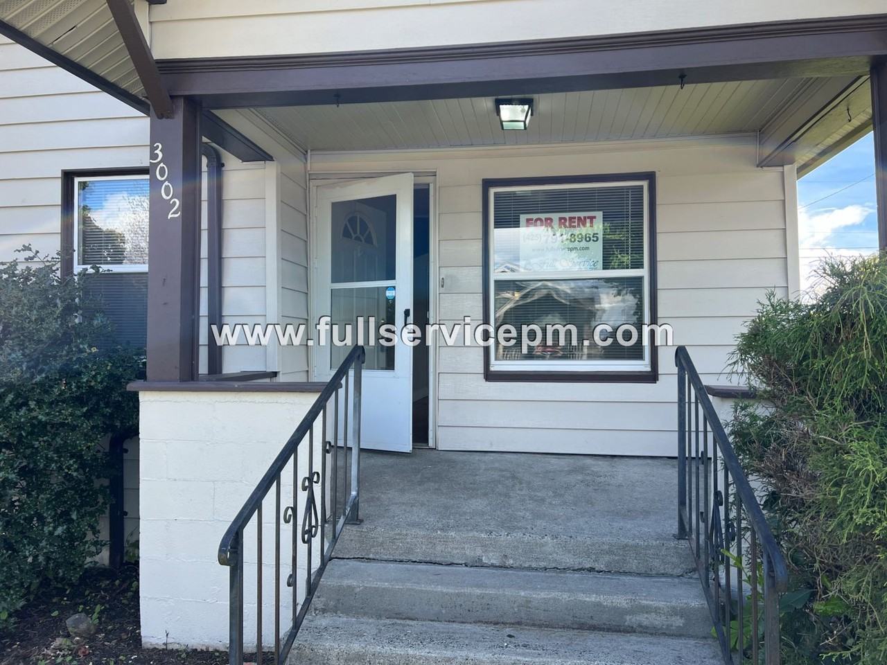 3002 Victor Pl - Photo 2 of 47