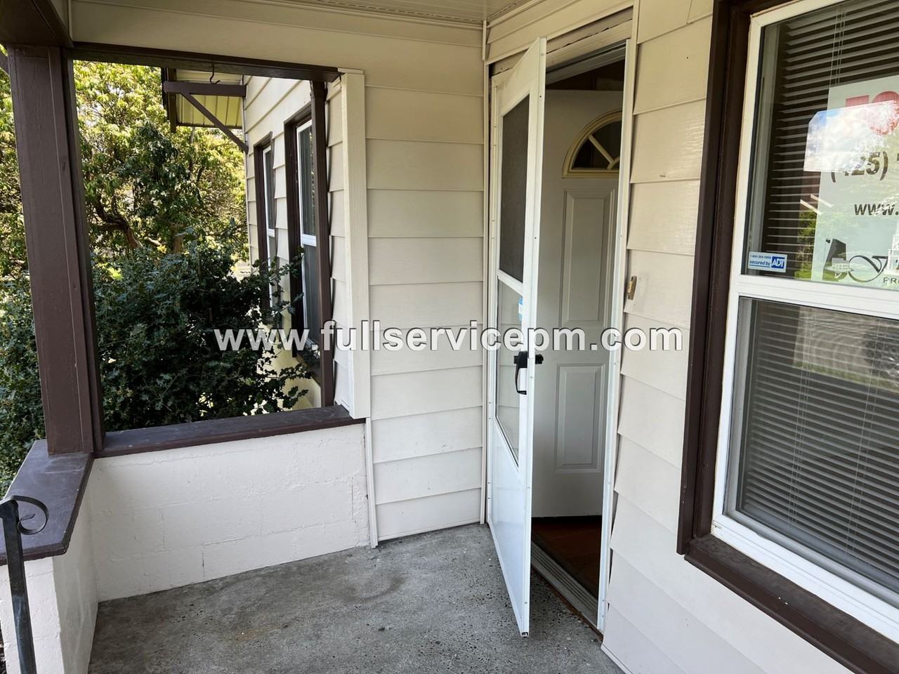 3002 Victor Pl - Photo 3 of 47