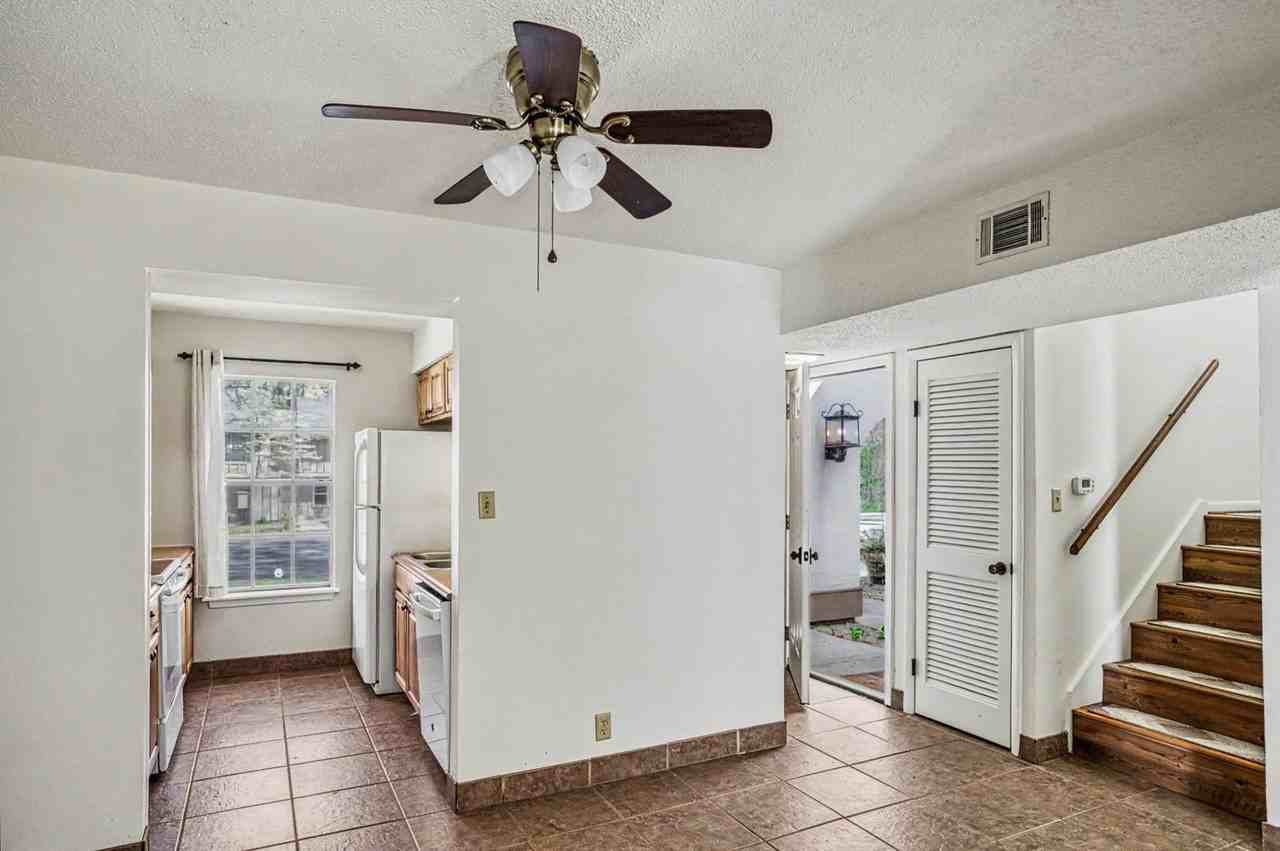 120 Emperado Way - Photo 5 of 35