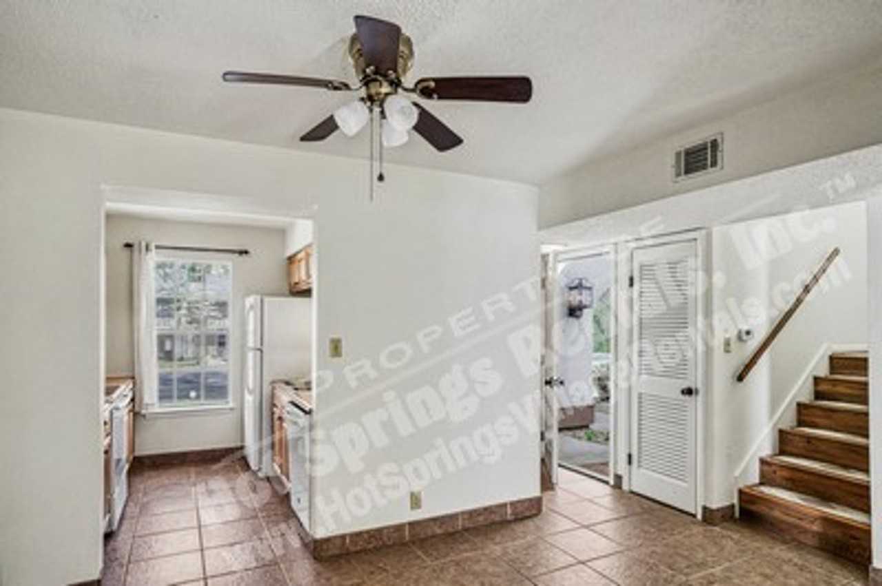 120 Emperado Way - Photo 6 of 35