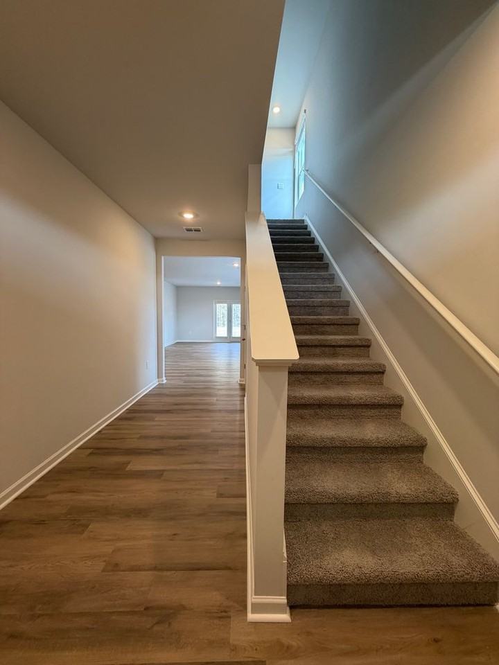 105 Babcock Dr Ne - Photo 3 of 39