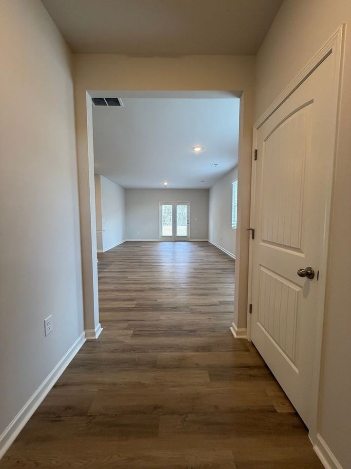 105 Babcock Dr Ne - Photo 4 of 39