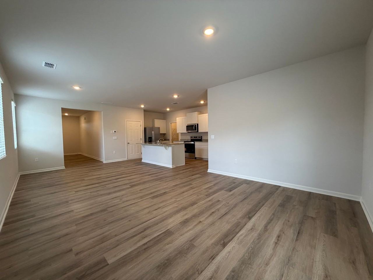 105 Babcock Dr Ne - Photo 7 of 39