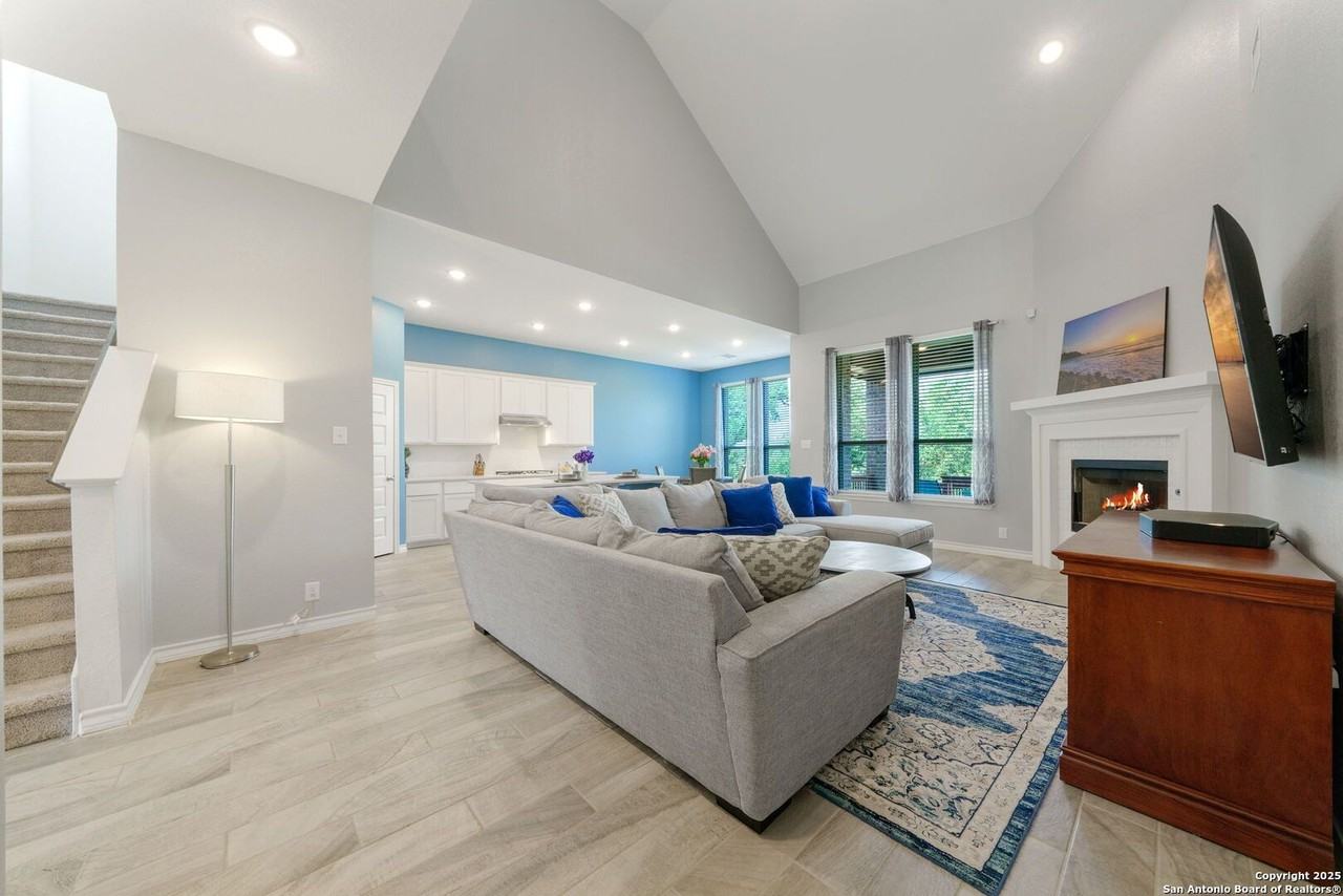 1524 Leeds Park - Photo 6 of 27