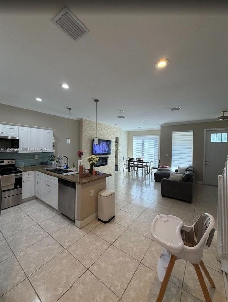 12762 Sw 248th St - Photo 3 of 14