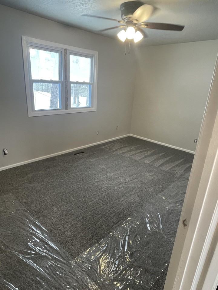 817 E Hackley Ave #1 - Photo 4 of 6