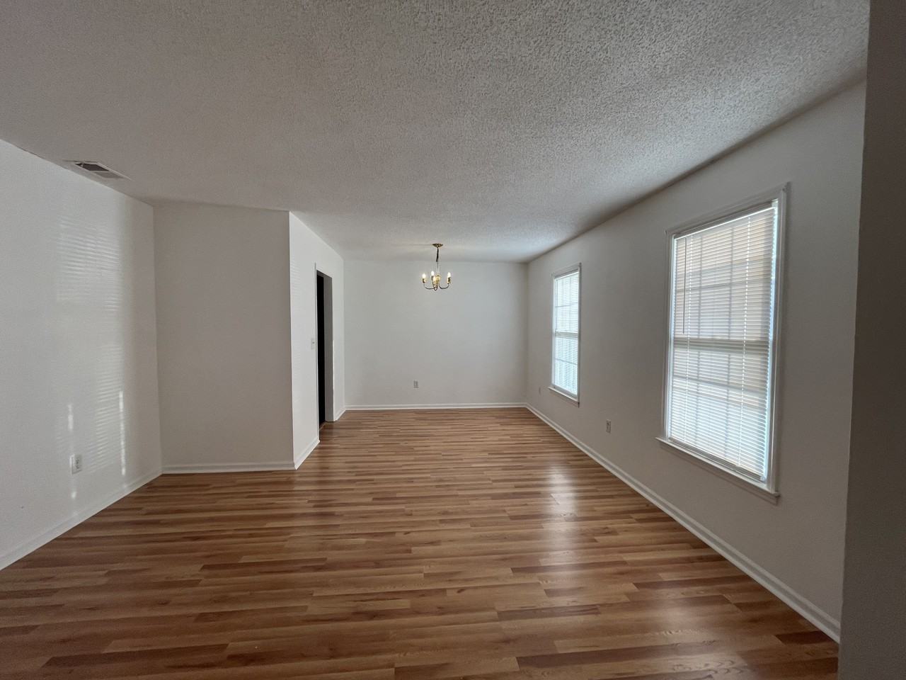 1222 Hampton Dr #1 - Photo 3 of 14