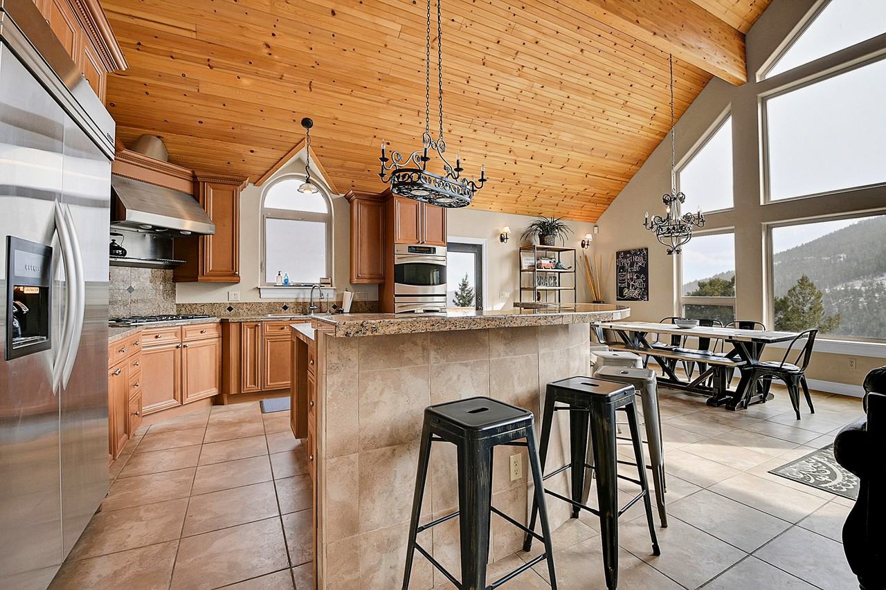 11 Sawmill Creek Rd #1 - Photo 4 of 44