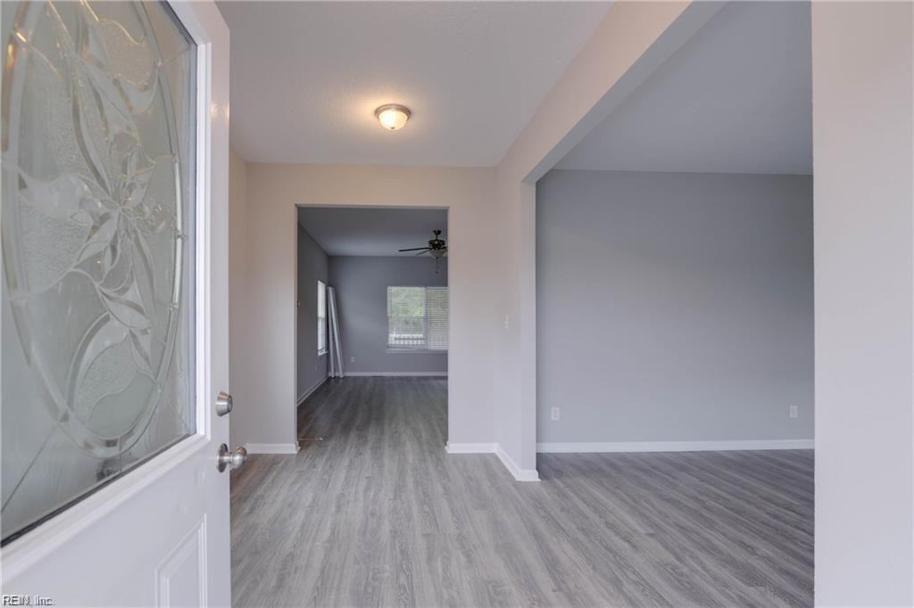 843 51st St #1 - Photo 3 of 27