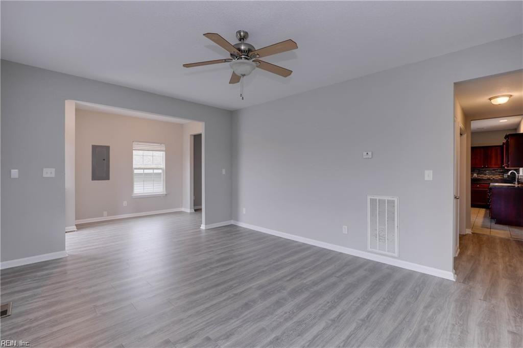 843 51st St #1 - Photo 7 of 27