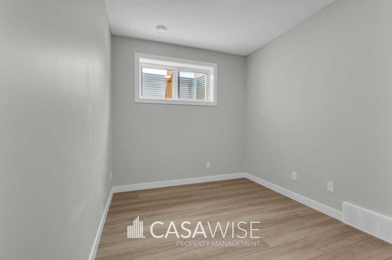 1067D Berg Pl Bsmt #BS - Photo 3 of 12