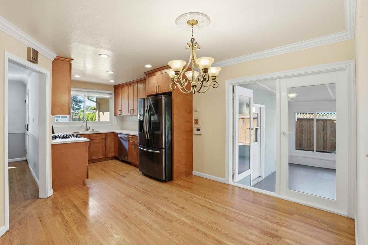 933 Barstow Ct #1 - Photo 4 of 24