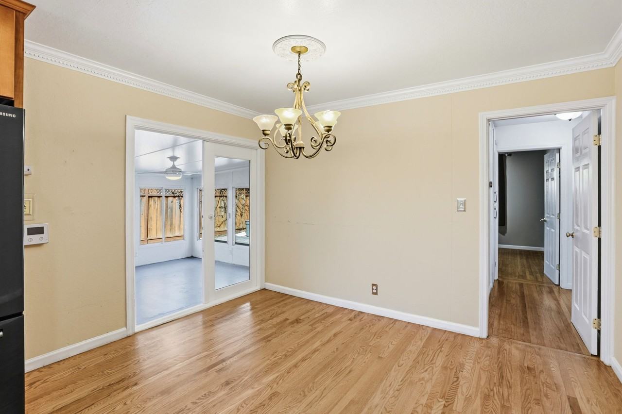 933 Barstow Ct #1 - Photo 5 of 24