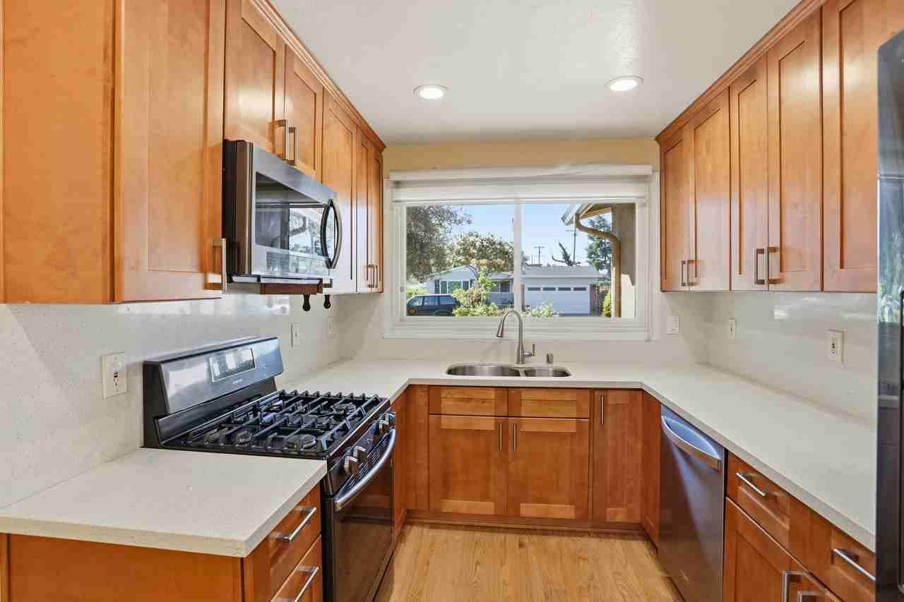 933 Barstow Ct #1 - Photo 7 of 24