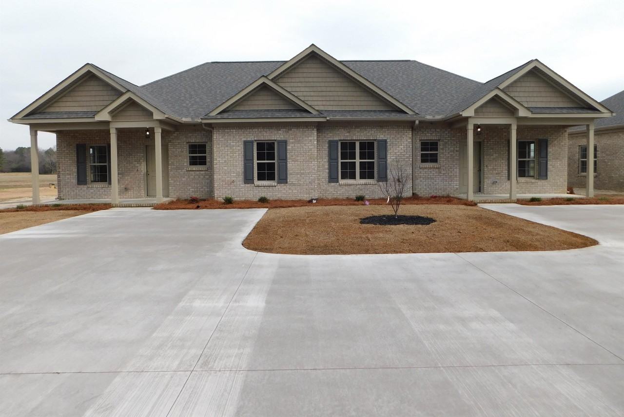 434 Lancaster Rd #434A - Photo 3 of 32