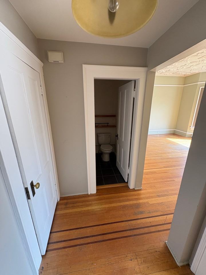 1150 Summit Ave #102 - Photo 5 of 11