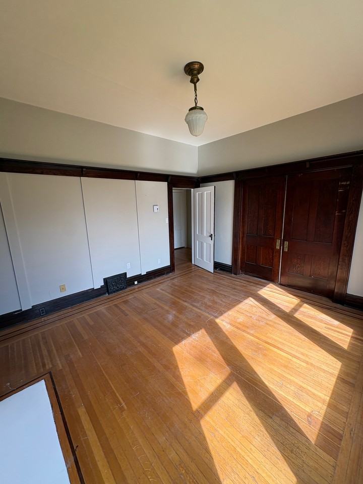 1150 Summit Ave #102 - Photo 6 of 11