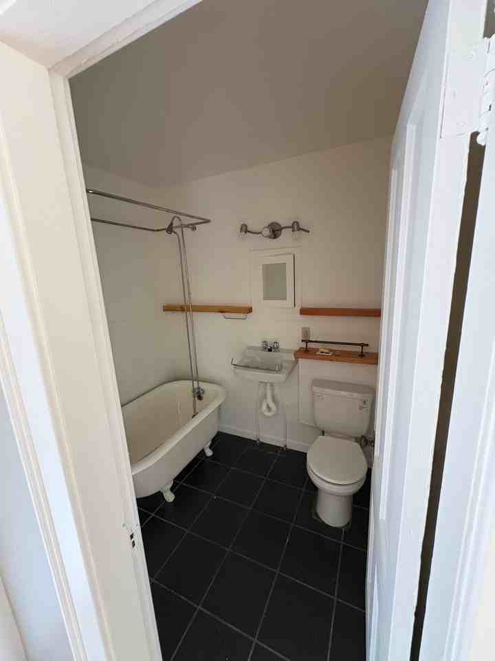 1150 Summit Ave #102 - Photo 7 of 11