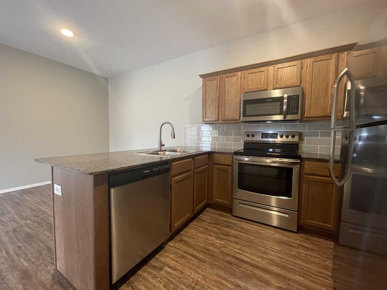 3501 Southwest Deerfield BoulevardUnit 1 #1 - Photo 5 of 22