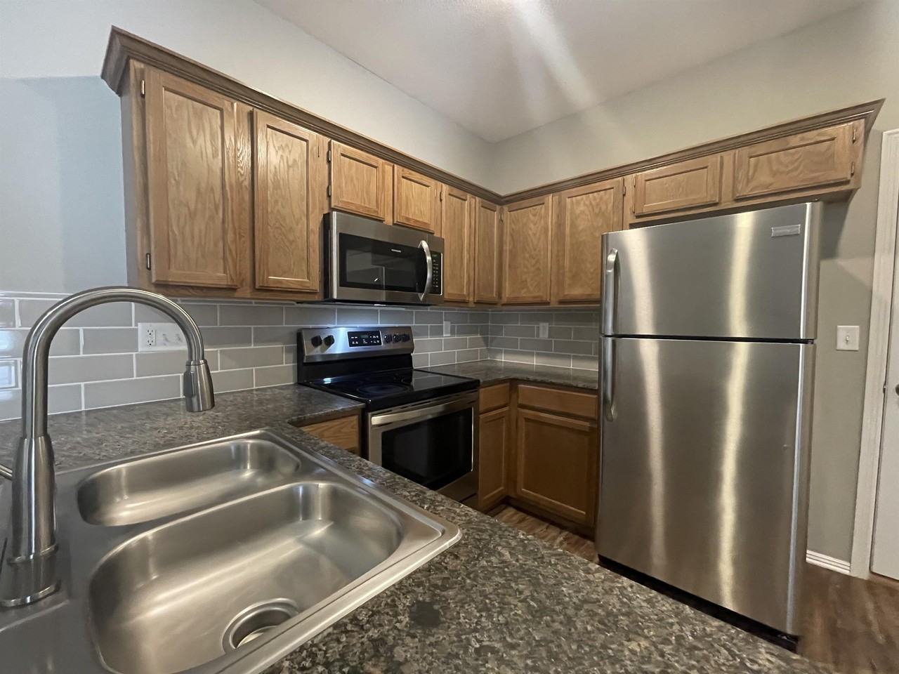 3501 Southwest Deerfield BoulevardUnit 1 #1 - Photo 6 of 22