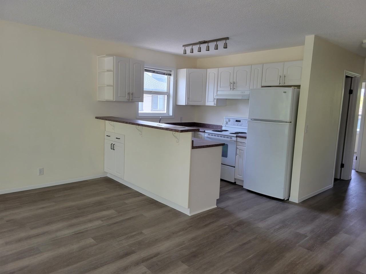 228 Sixth Ave #5 - Photo 5 of 50