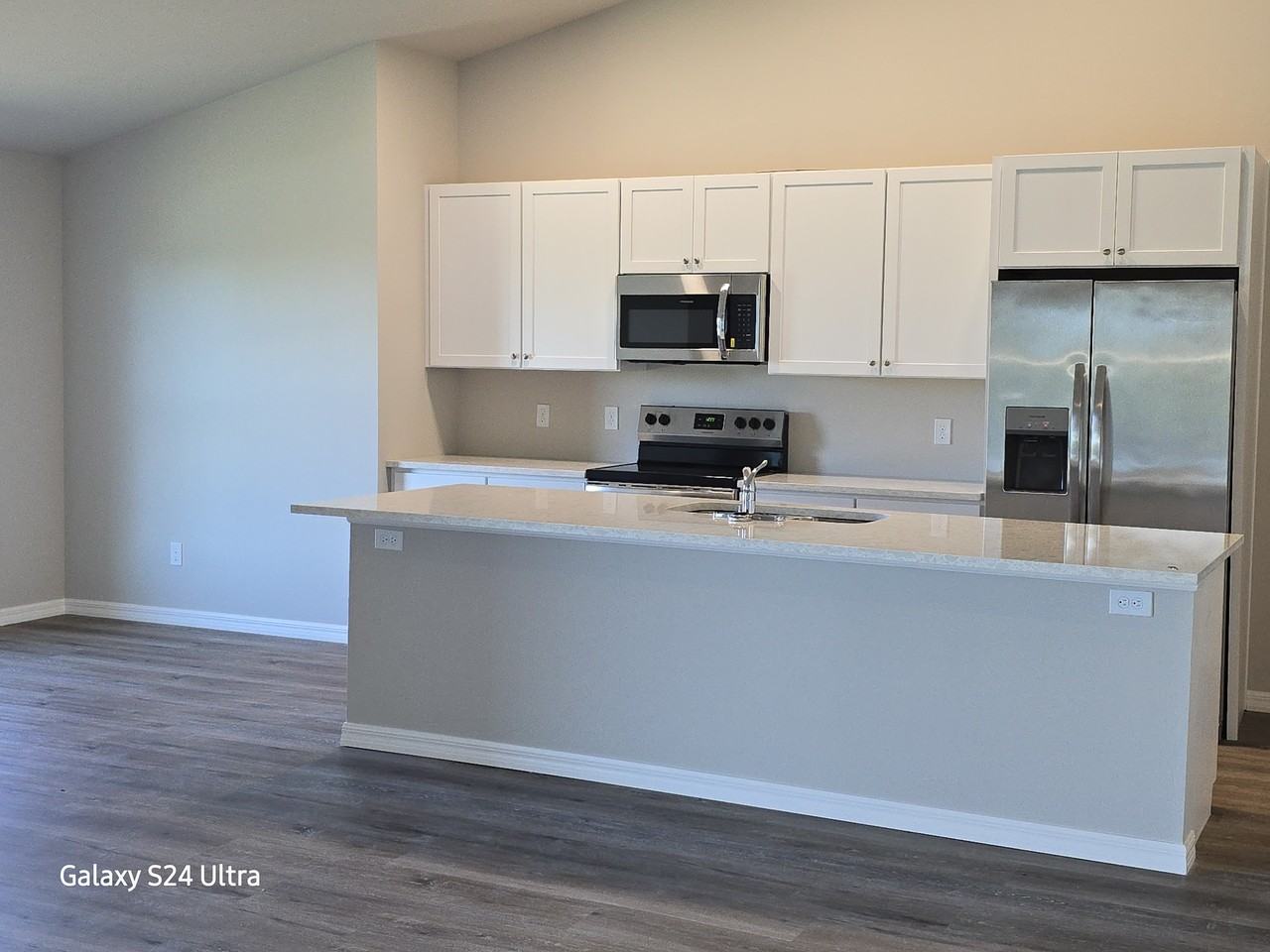 2936 Nw 4th Pl #0 - Photo 4 of 13