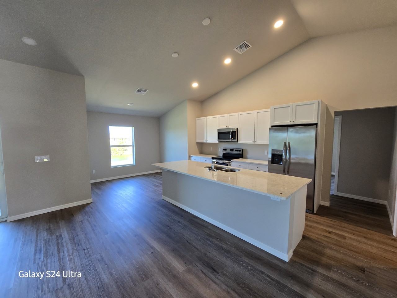 2936 Nw 4th Pl #0 - Photo 5 of 13