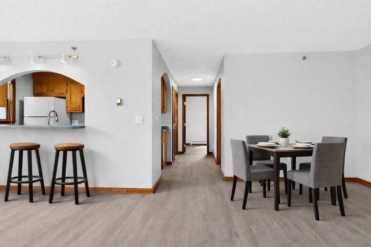 3 Legdeview LaneApt #24 - Photo 4 of 34