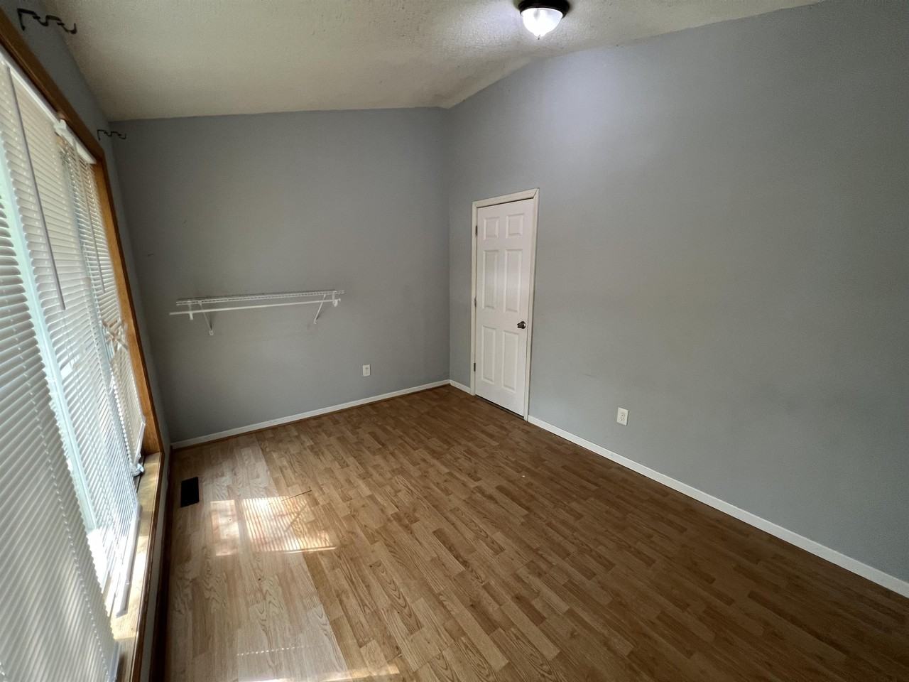 2931 Aldrich Ave N #0 - Photo 6 of 9