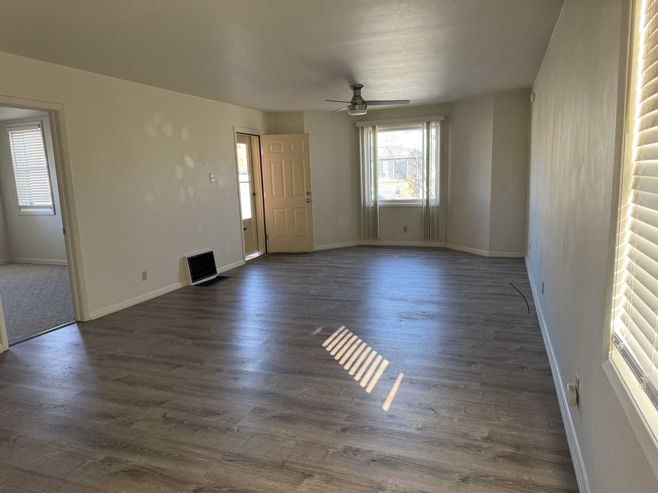 721 W Park Ave #721 - Photo 4 of 16