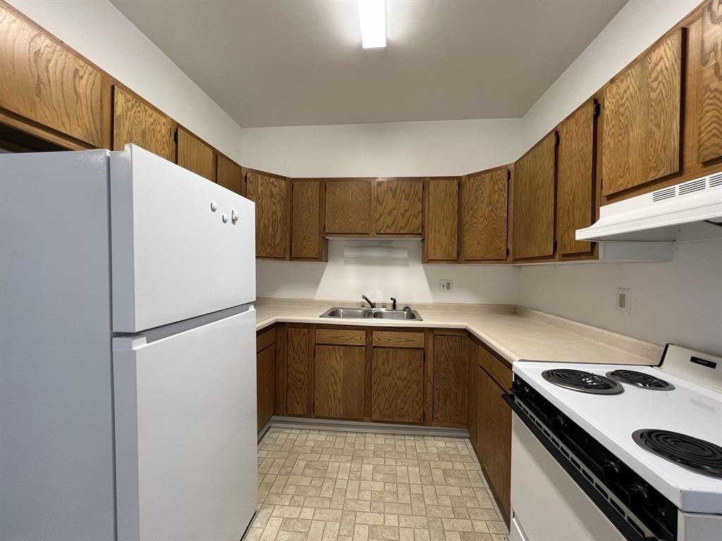 321 5th Avenue East - 321 1/2 #321-1-2 - Photo 6 of 18