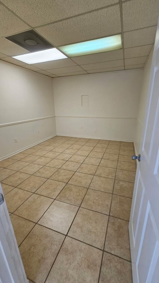 1347 Englewood Dr #1363 - Photo 6 of 9