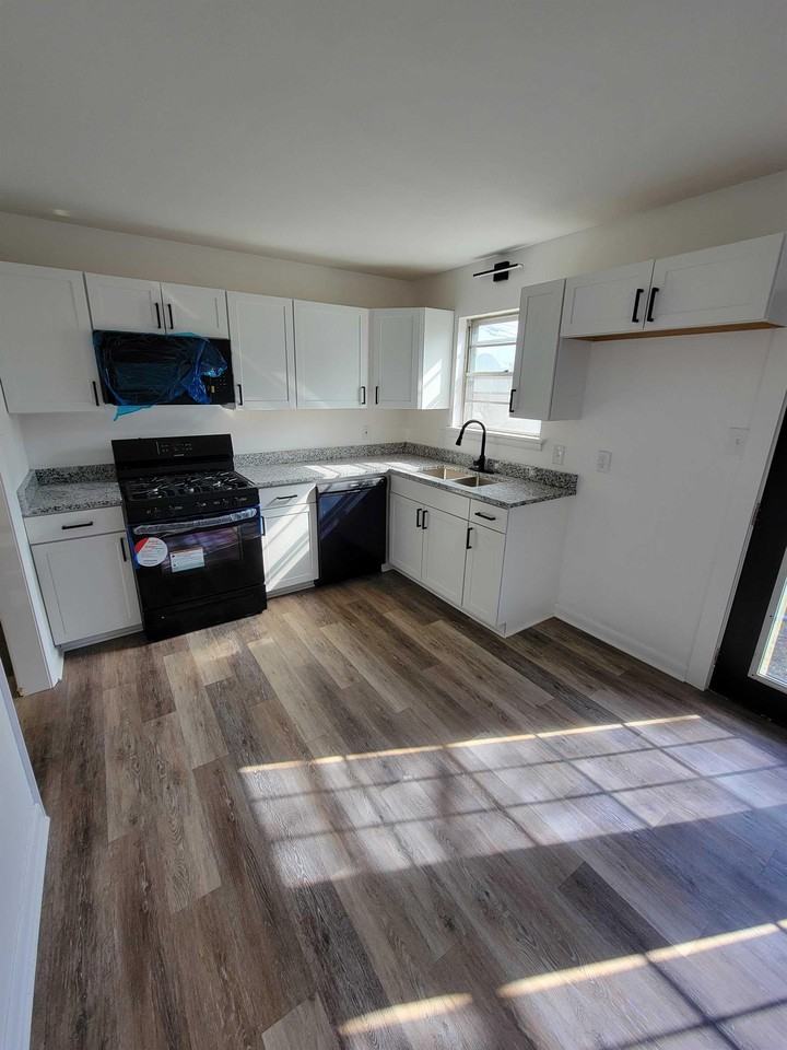 1 Oakview Dr #1 - Photo 6 of 9