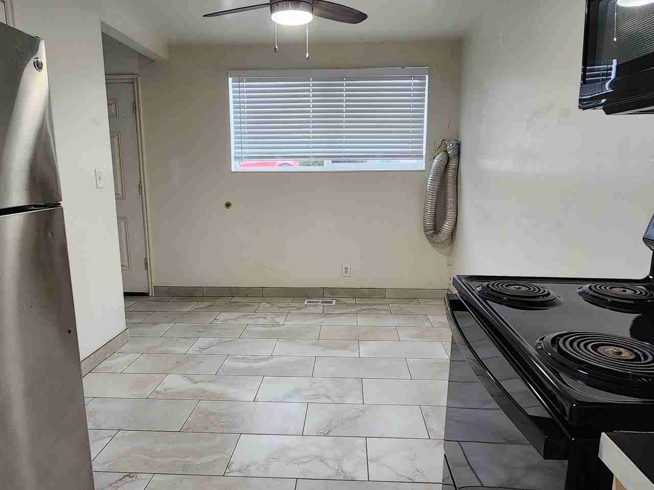 2590 W Robin Rd #2590 - Photo 5 of 14