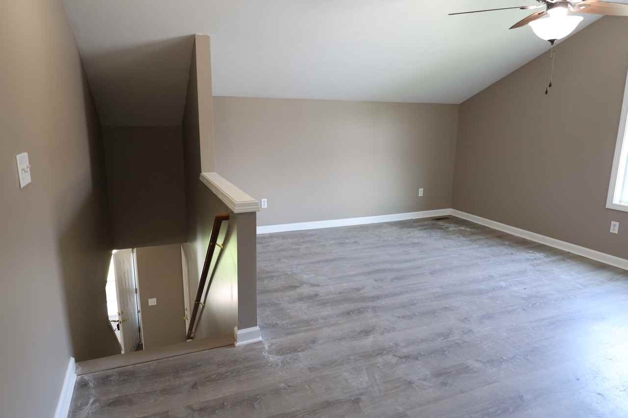 309 Brookside Pl - Photo 3 of 45