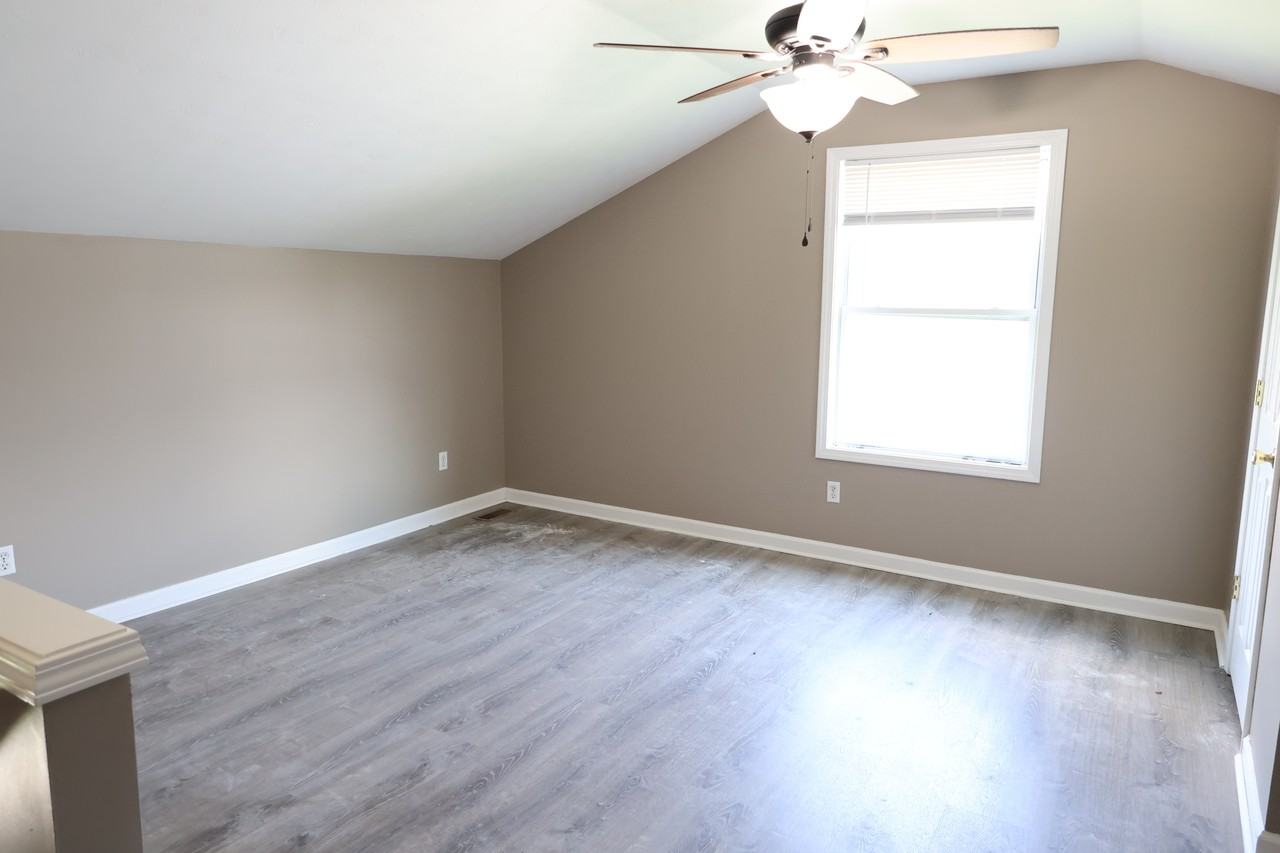 309 Brookside Pl - Photo 4 of 45