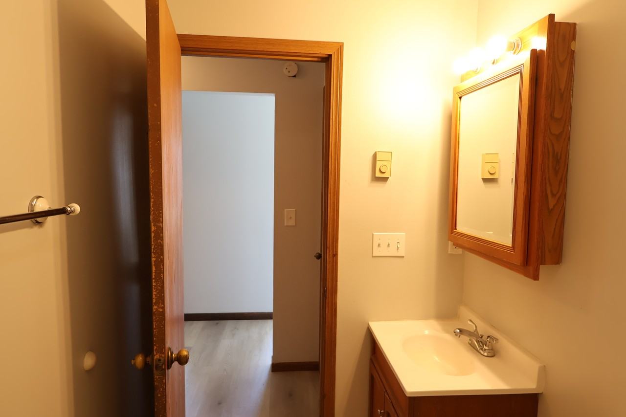 450 N Greensburg St #450 - Photo 4 of 26