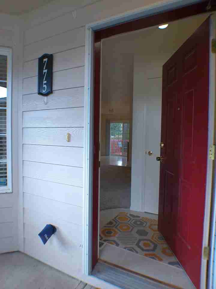 KE9-1- 775 17th Street Northeast Salem, OR 97301 #1 - Photo 3 of 32