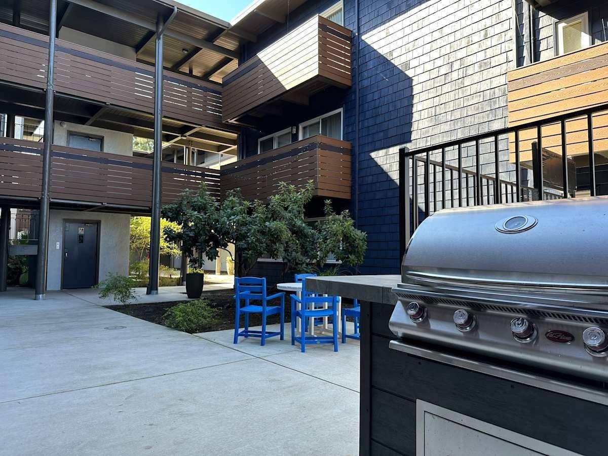 1818 - 1850 Laguna St - Photo 4 of 10