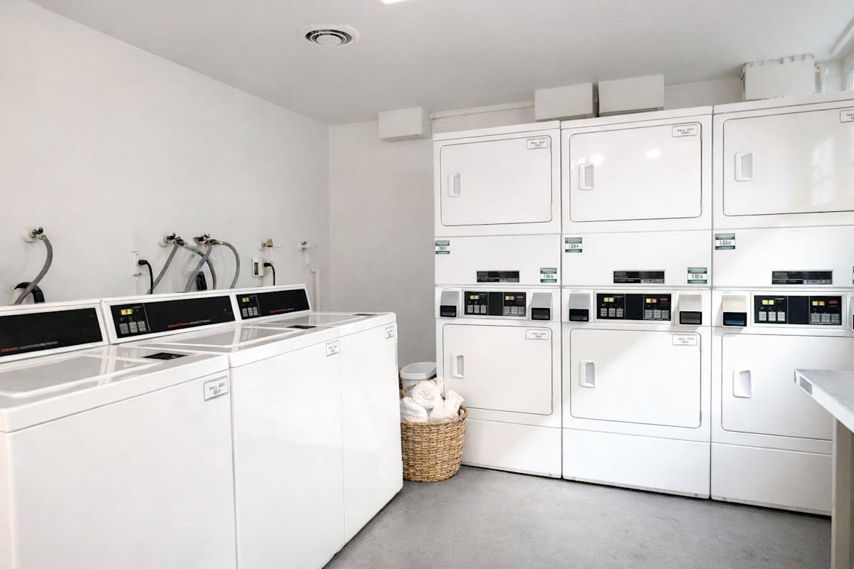 77 - 85 Estabrook St - Photo 7 of 14